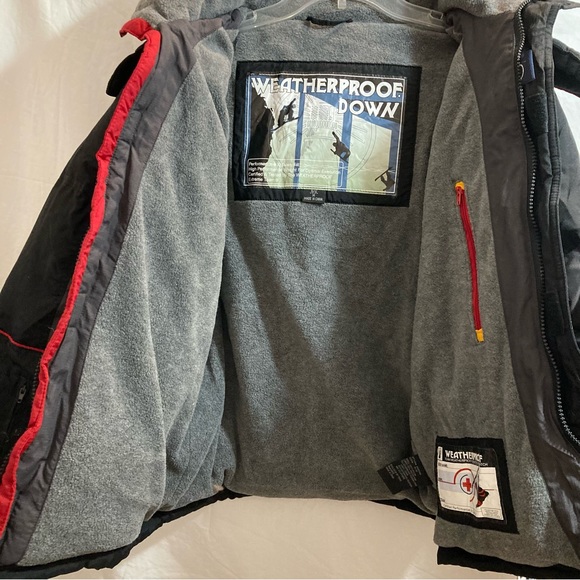 Weatherproof down coat - Picture 4 of 8